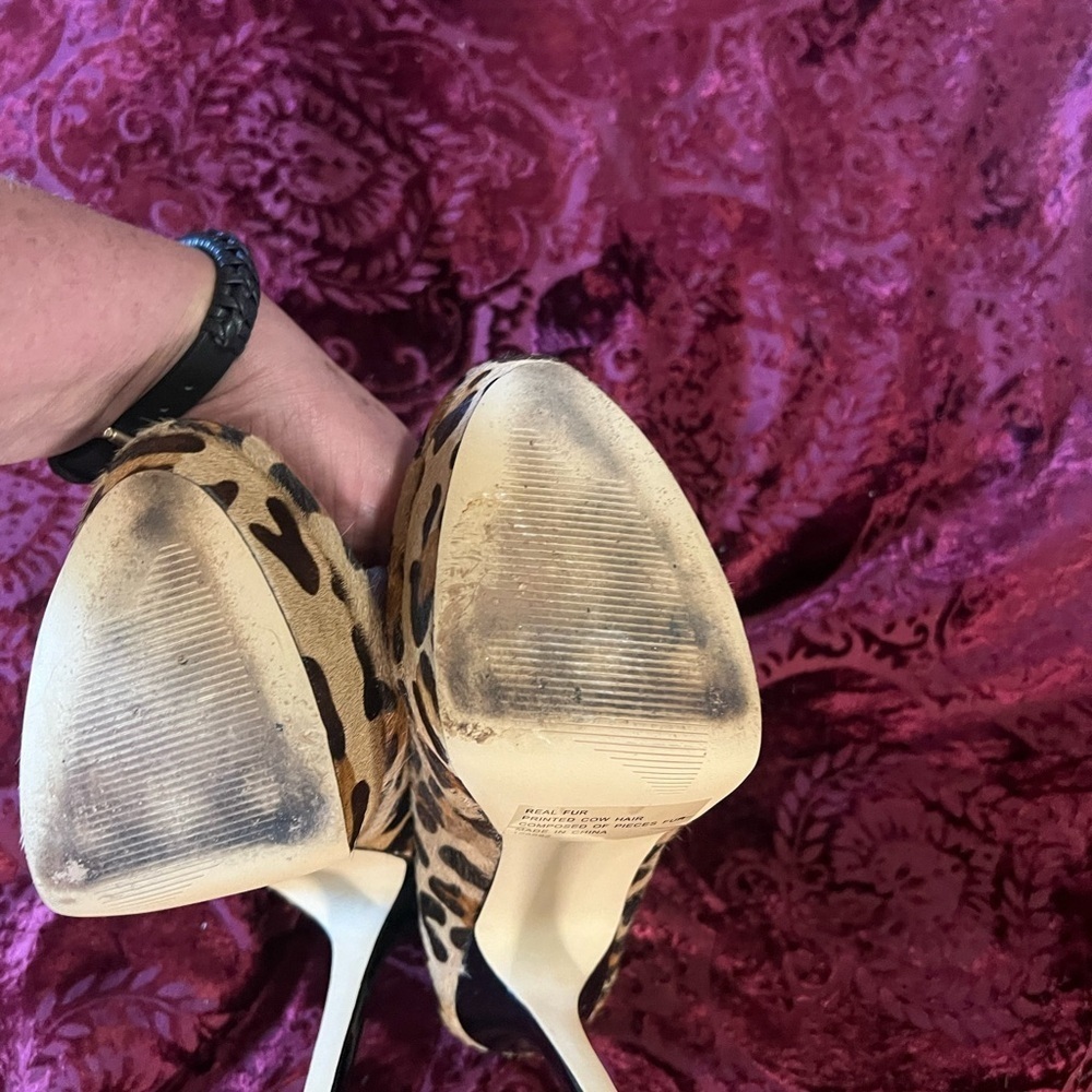 Steve Madden Leopard Print Pony Hair Platform Heels 9 - Picture 4 of 10